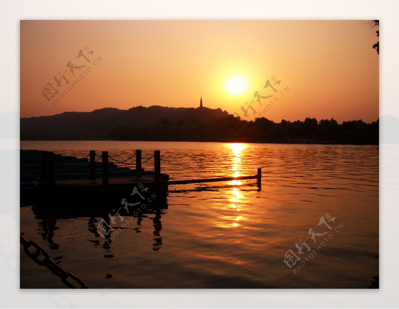 杭州西湖日出图片