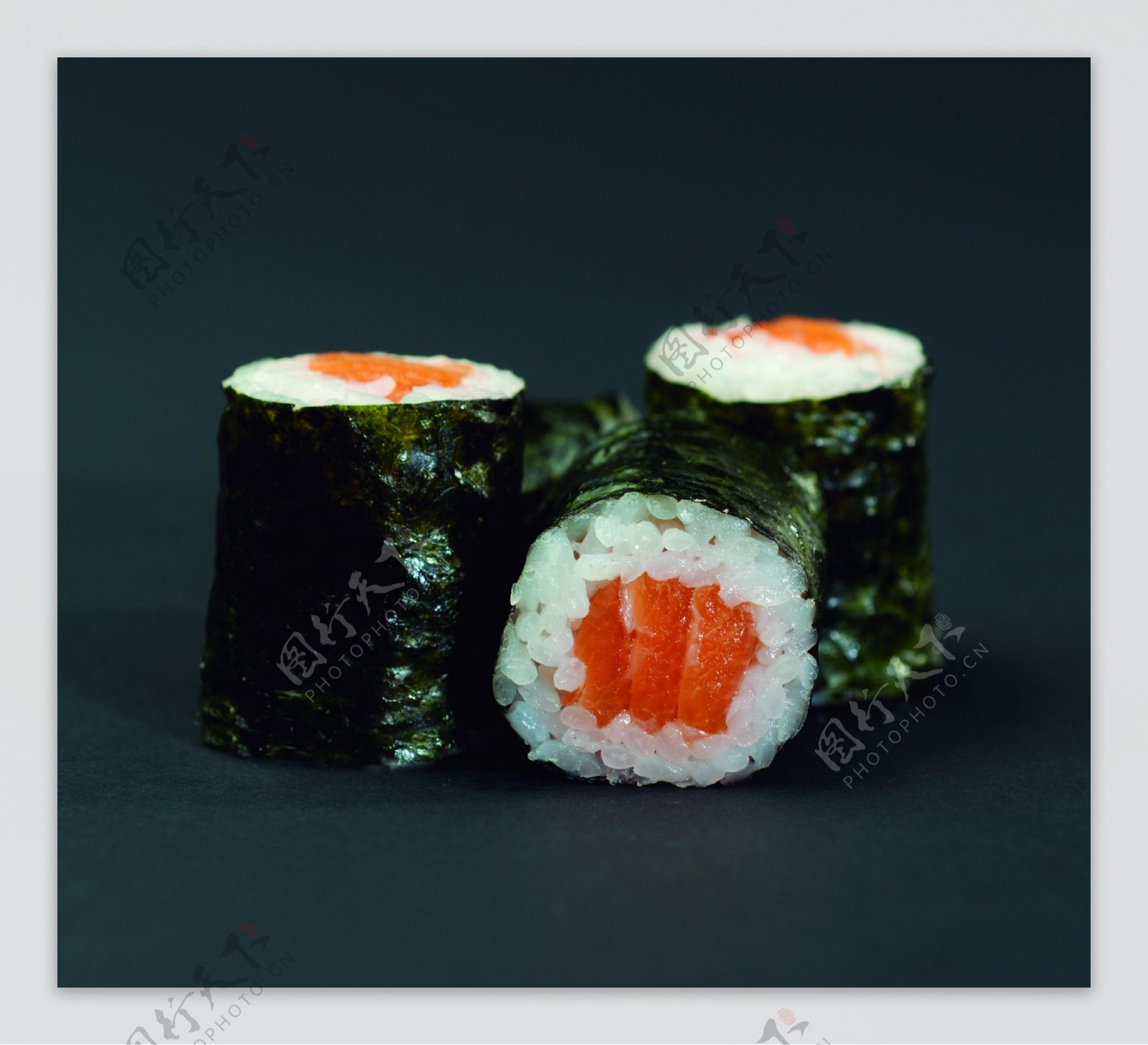 米酒三文鱼寿司图片