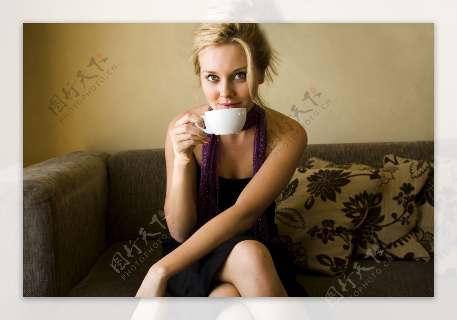 喝咖啡的美女图片素材-编号27570519-图行天下