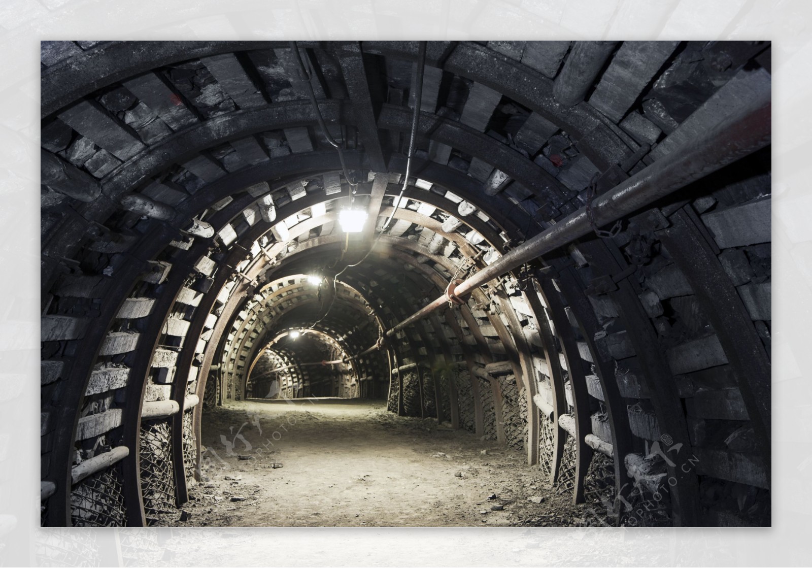 矿井隧道摄影图片