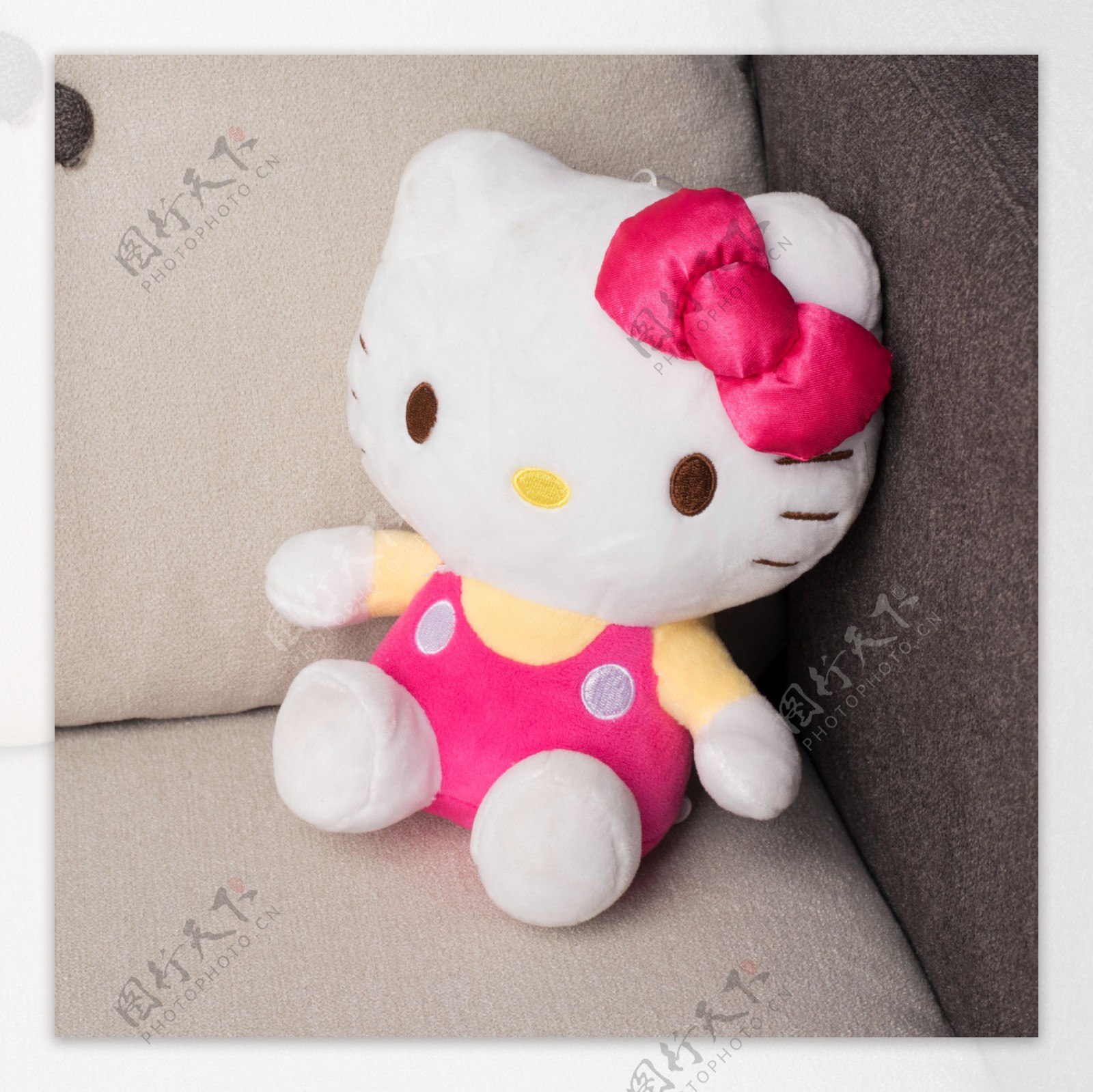 hellokitty毛绒玩具