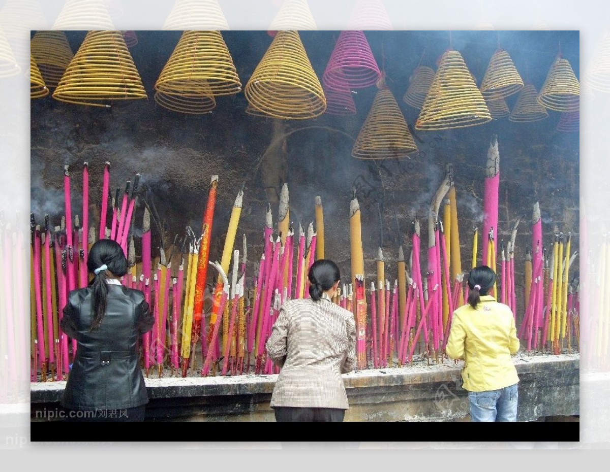 观世音菩萨出家纪念日宜昌三峡古佛寺香客多