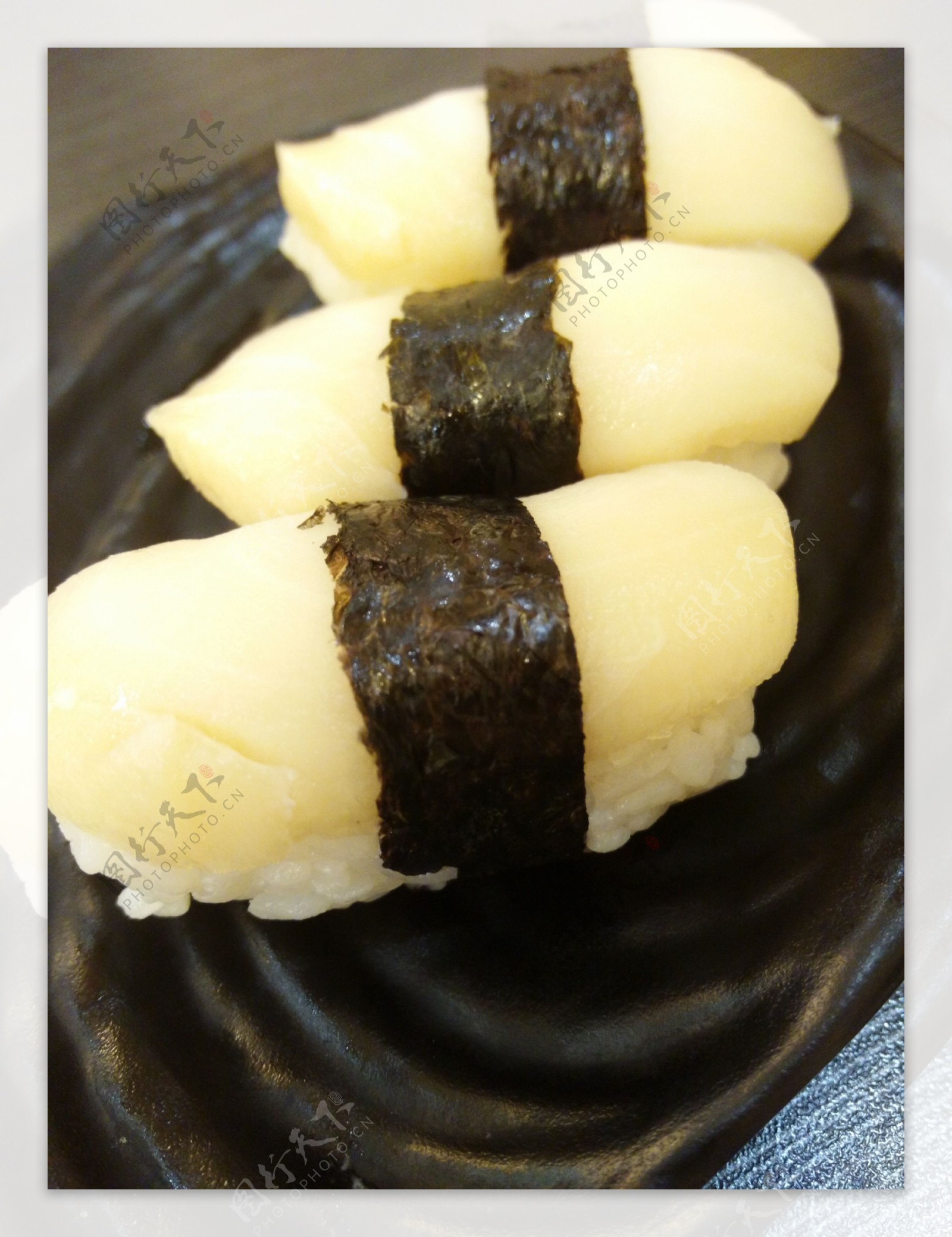 日本料理鲷鱼握寿司