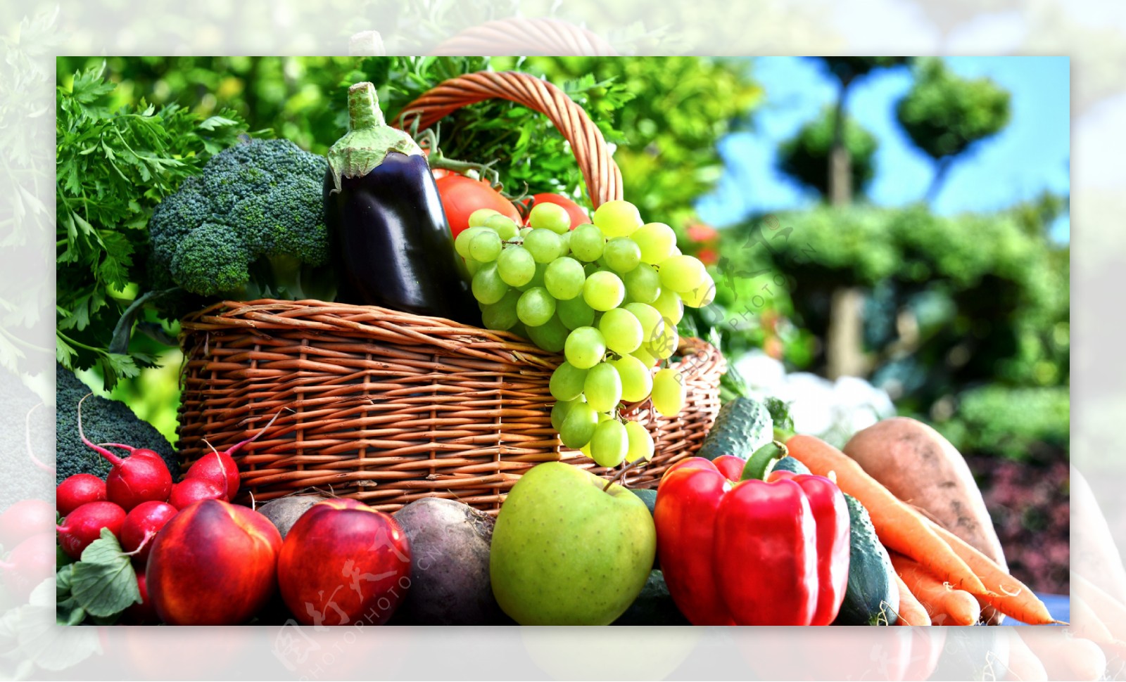 新鲜健康蔬菜水果堆