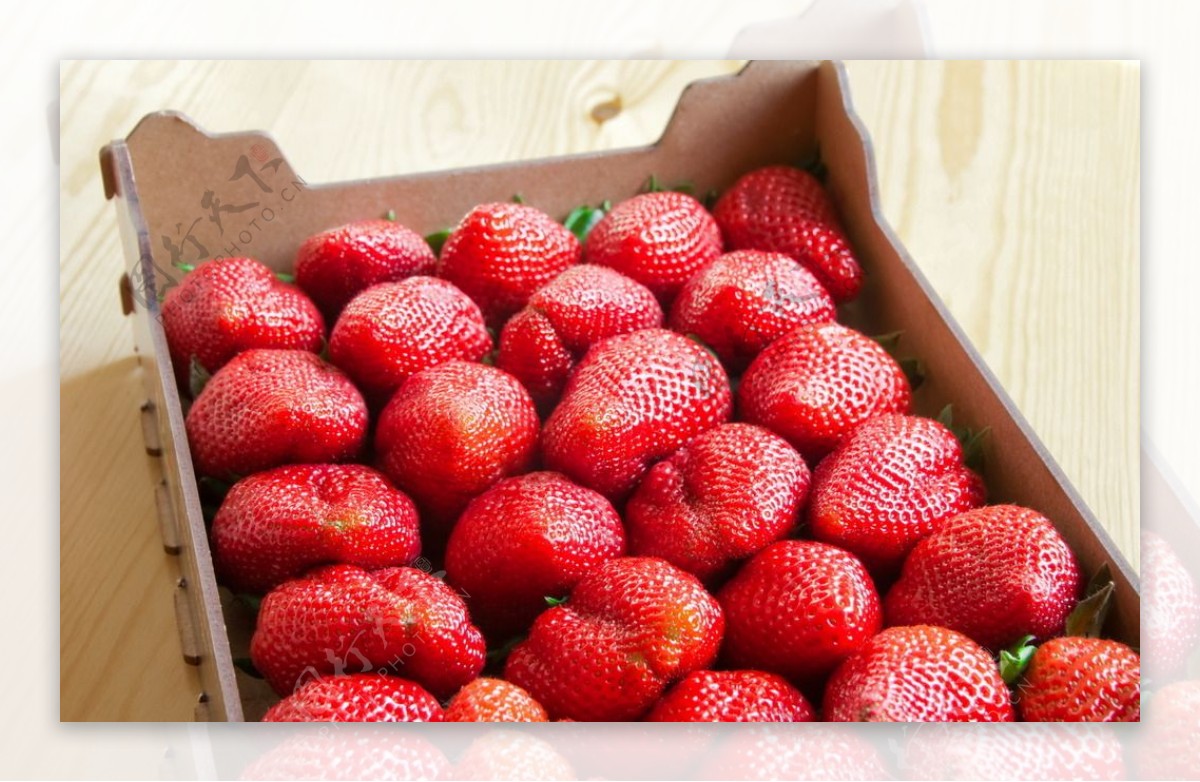 一箱草莓