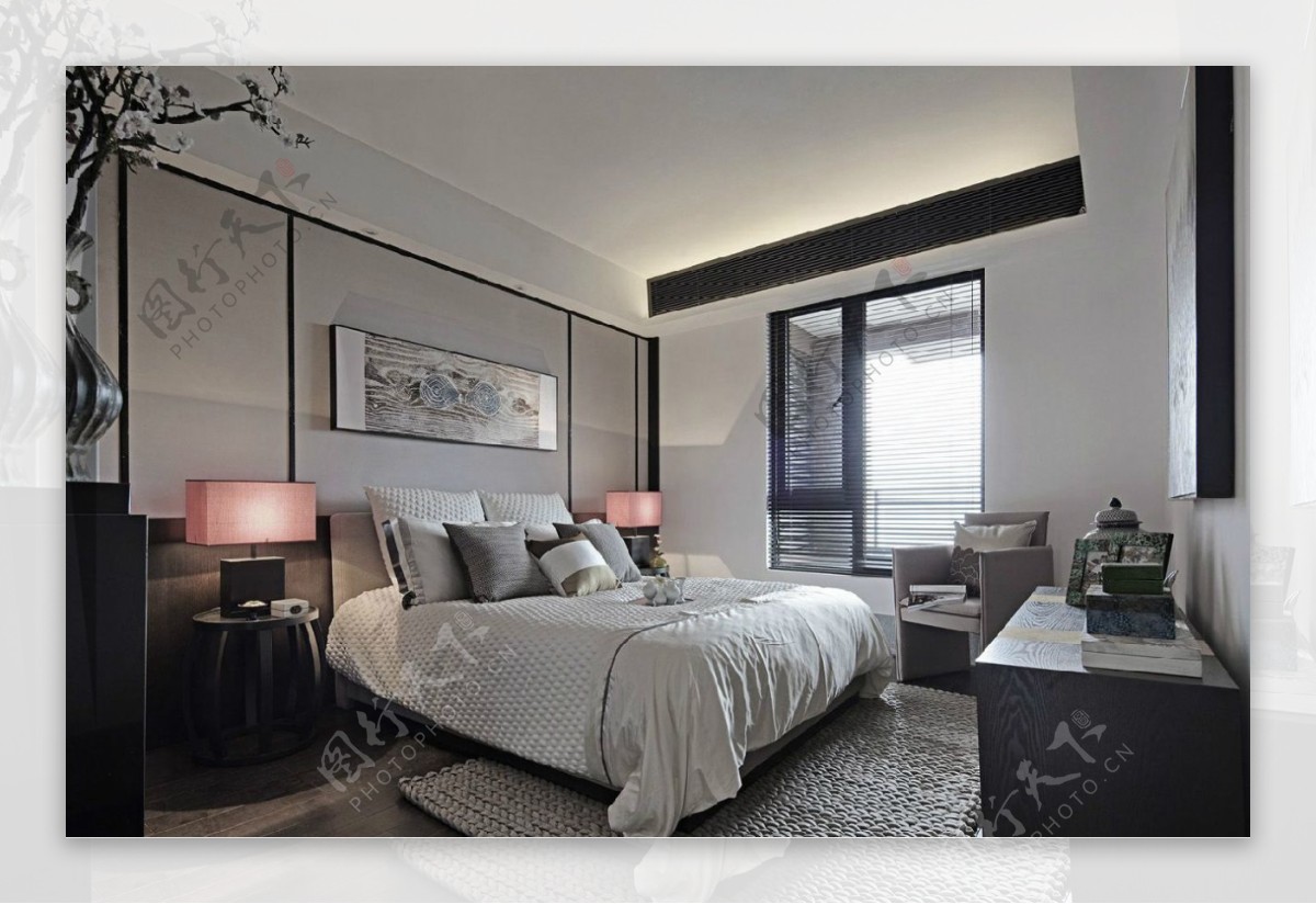 现代时尚白色床品卧室室内装修效果图
