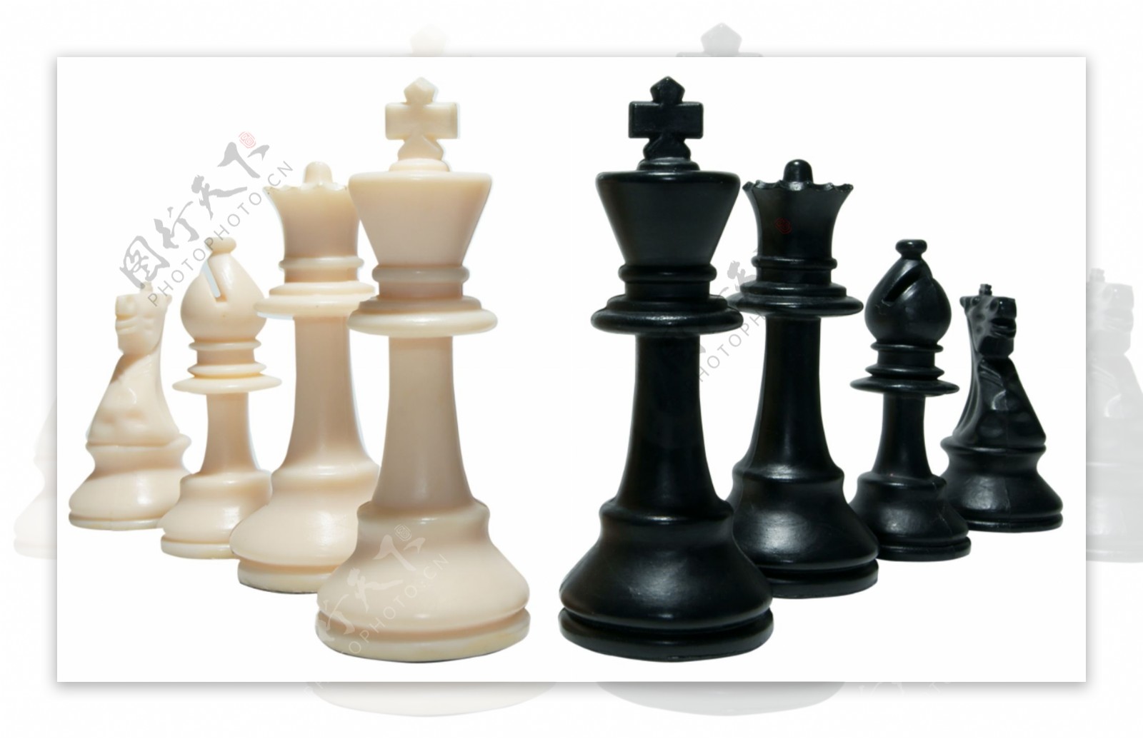 国际象棋黑白棋子大图免抠psd透明素材