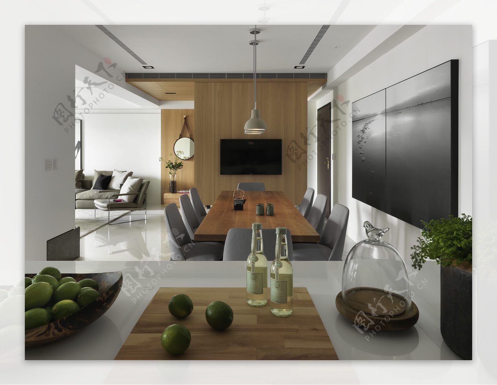 现代时尚客厅木制电视背景墙室内装修效果图