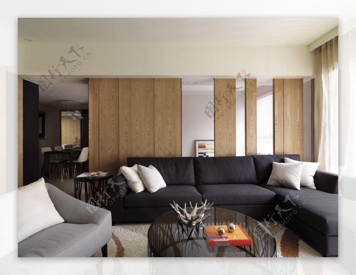 现代客厅黑色沙发效果图