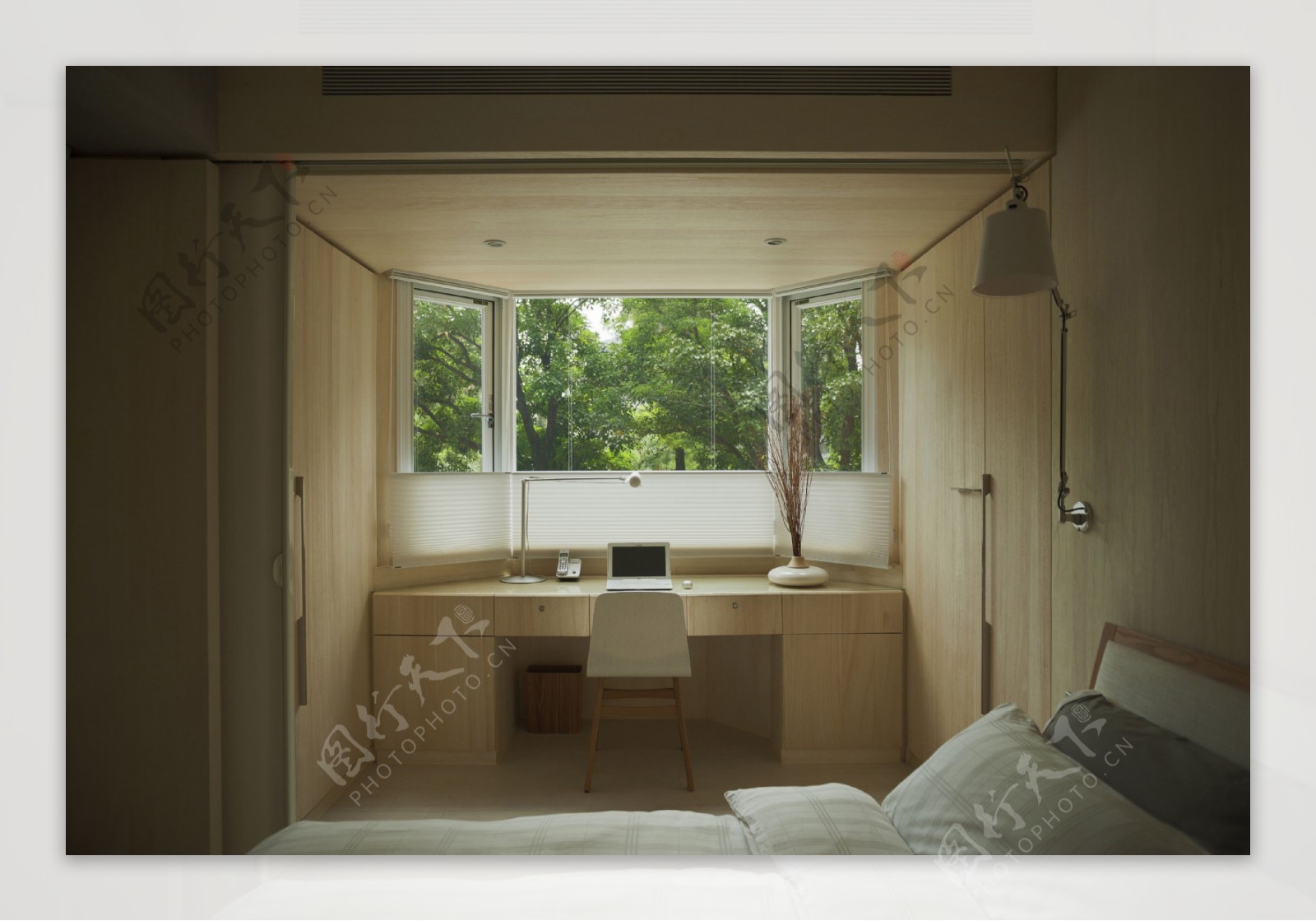 小户型现代卧室书房一体效果图