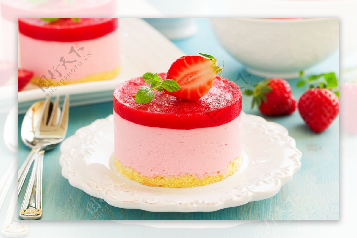 草莓布丁蛋糕