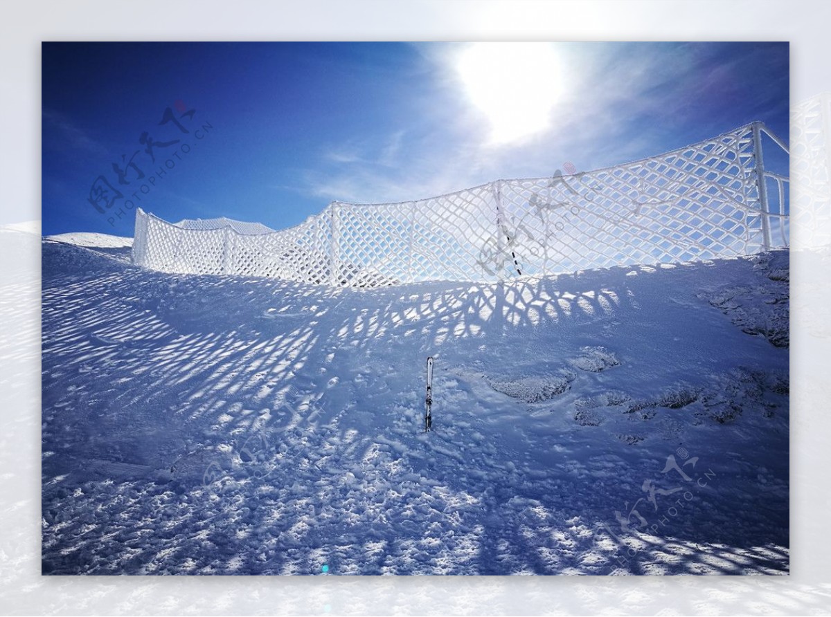 铁力士雪山光与影