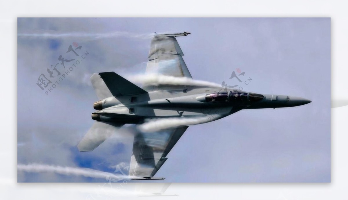F18战斗机音爆