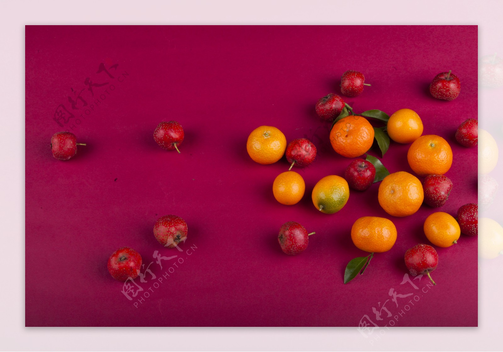 实物图摄影图新鲜水果桔子山楂