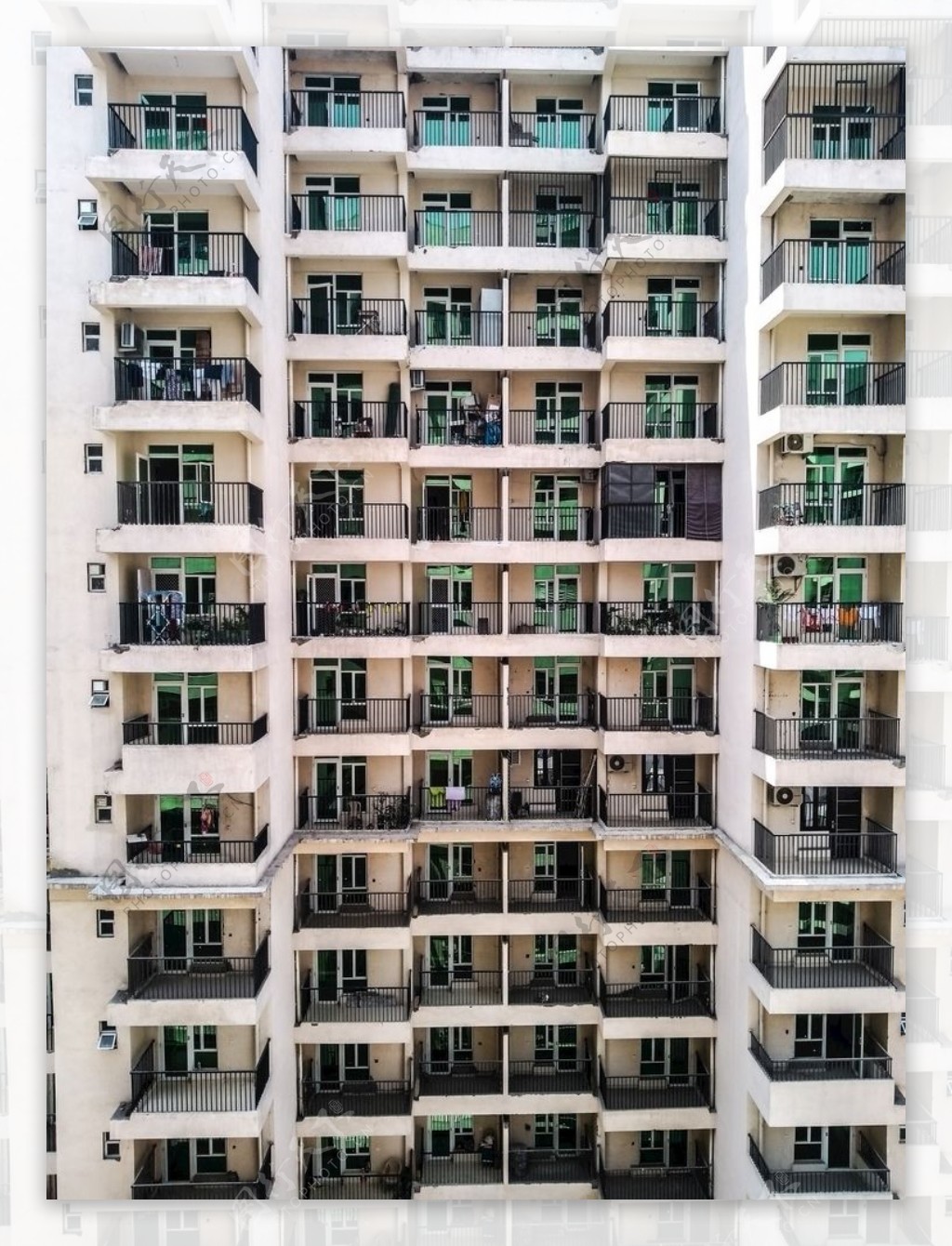 密集居民的公寓楼