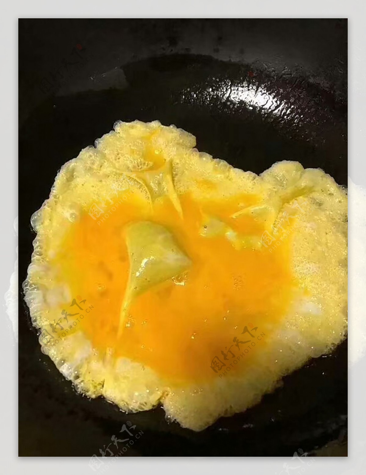 溏心煎蛋怎么做_溏心煎蛋的做法_漪弈_木一_豆果美食