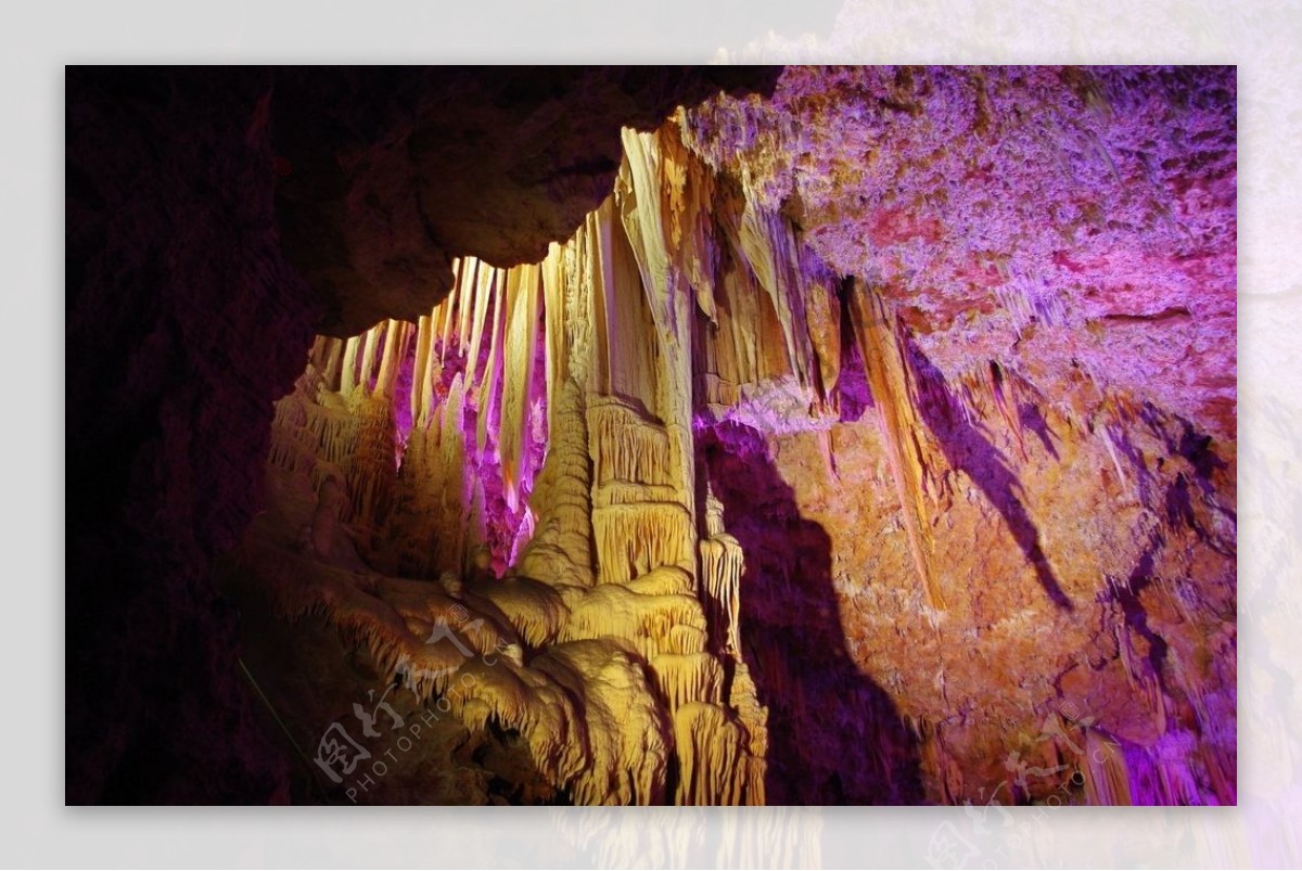 美轮美奂的地下洞穴美景