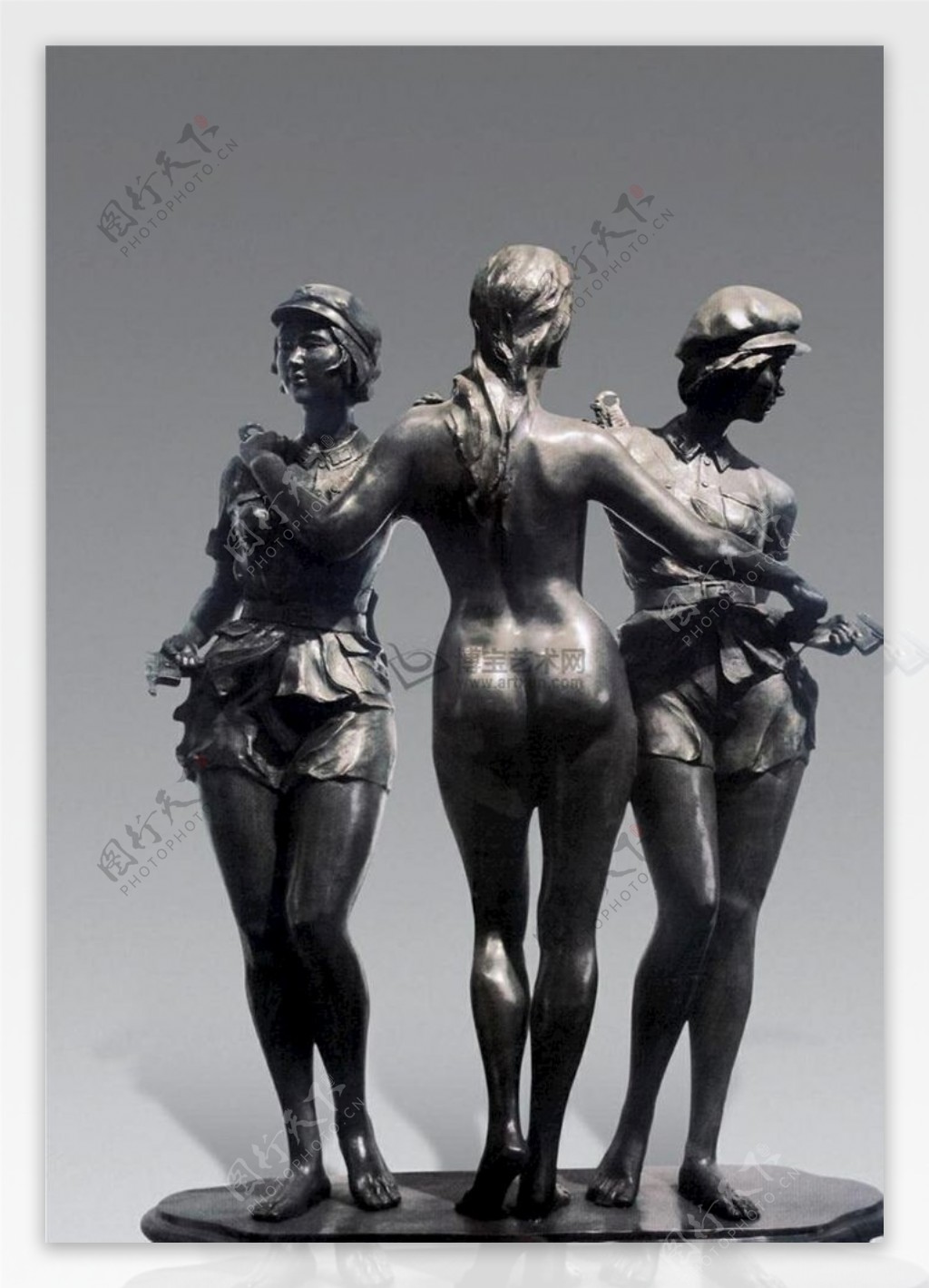 三少女雕塑