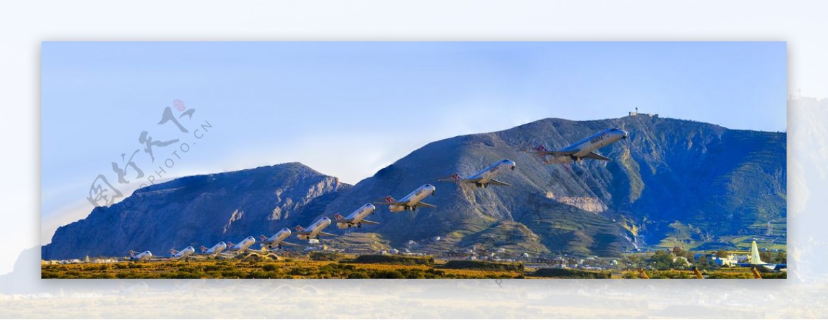希腊圣托里尼机场飞机起飞连拍照