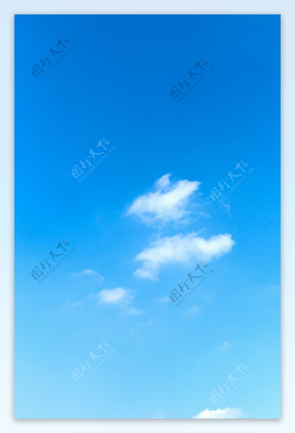 蓝天白云竖图手机壁纸设计素材