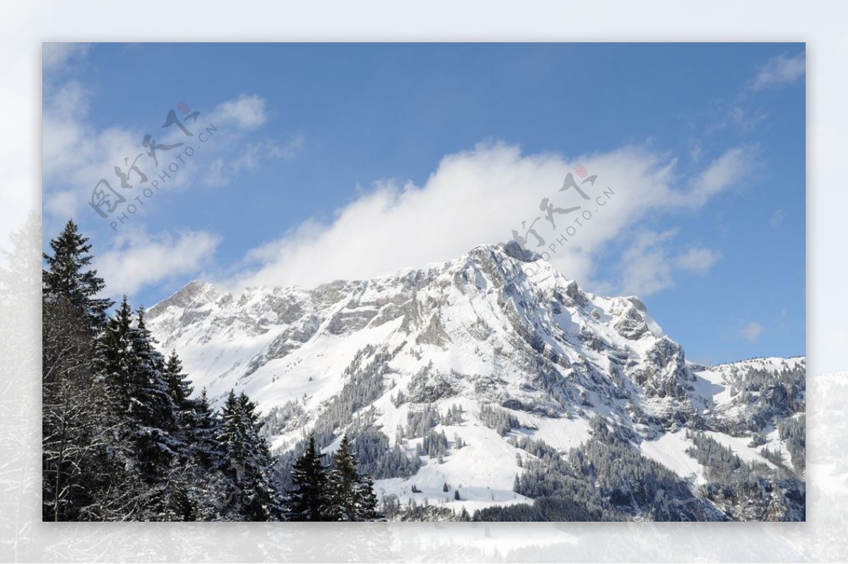瑞士阿尔卑斯铁力市雪山