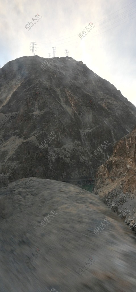 高山山峰风景图片