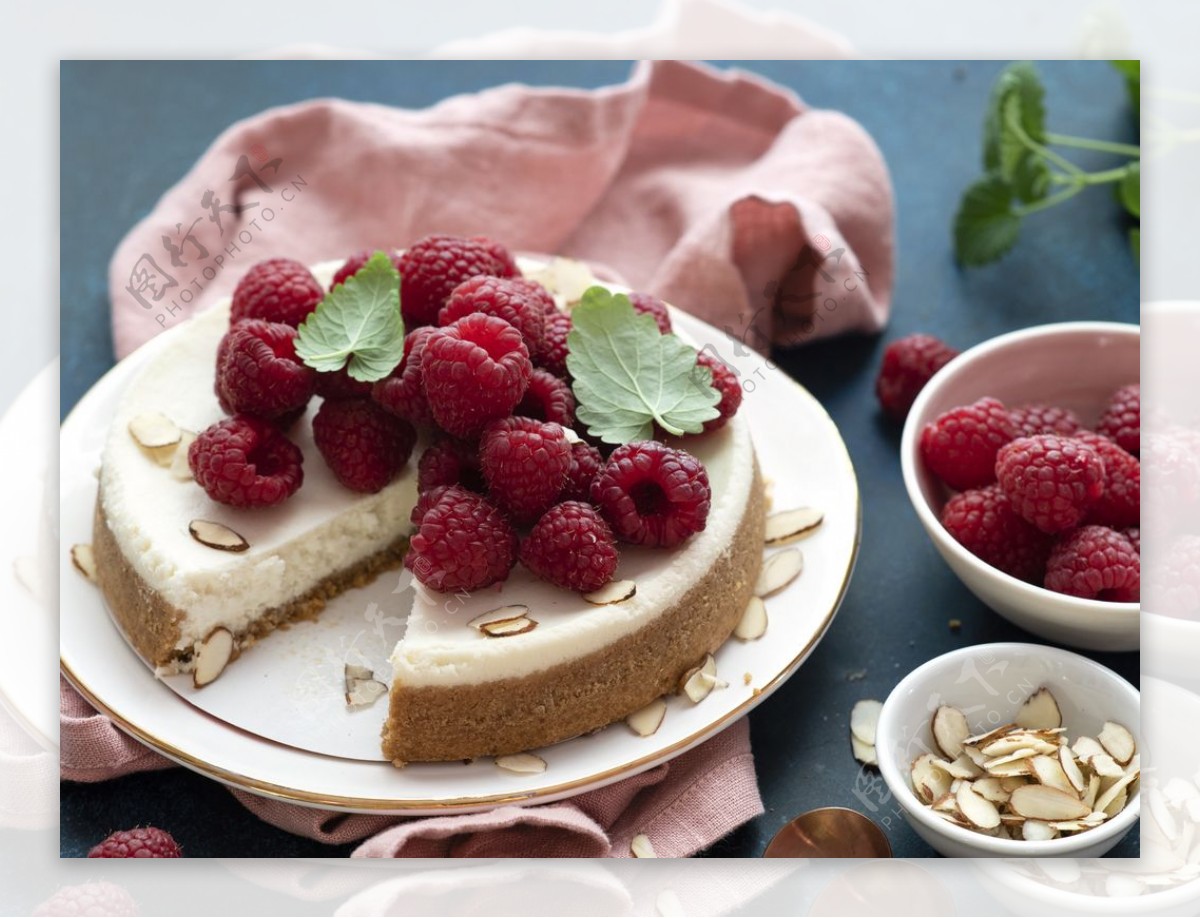 桑葚蛋糕美食零食背景海报素材图片