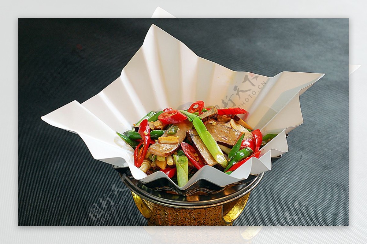 川菜纸锅香干图片