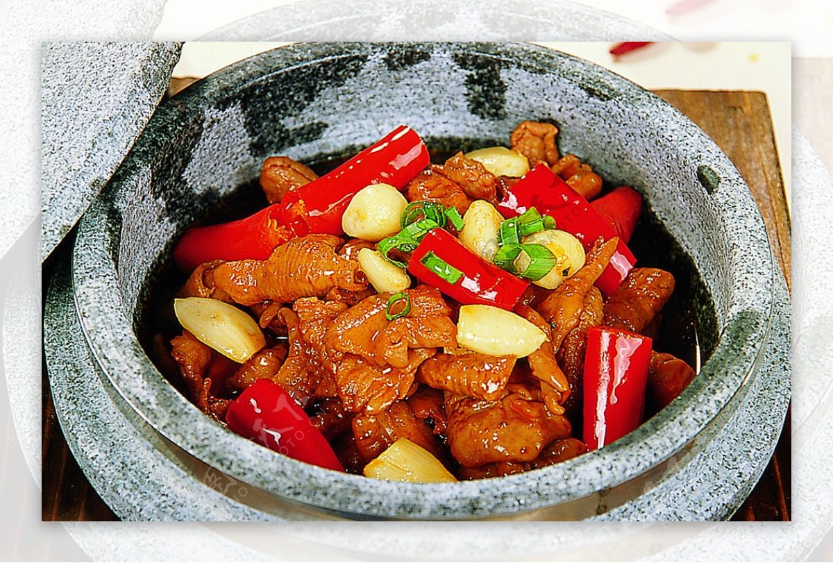 豫菜石锅肥肠图片