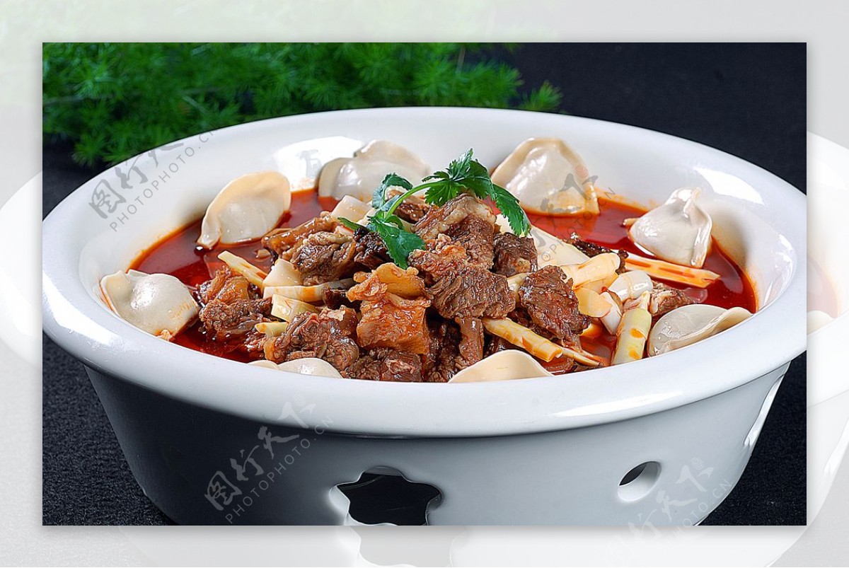 红汤水饺牛腩图片