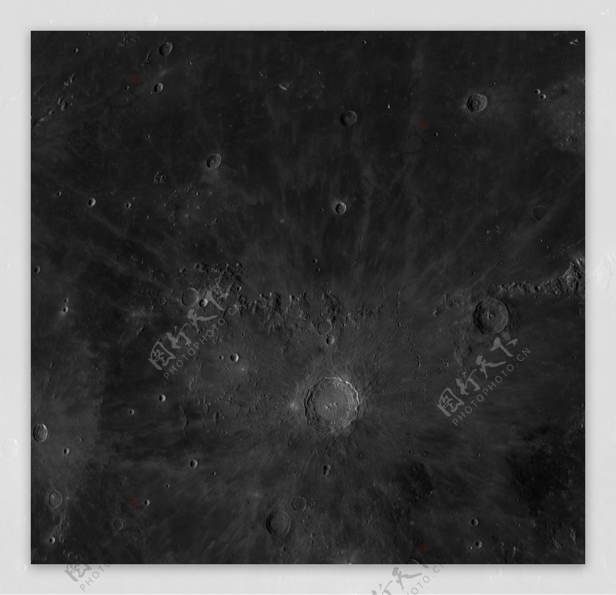 月球表面8K图片